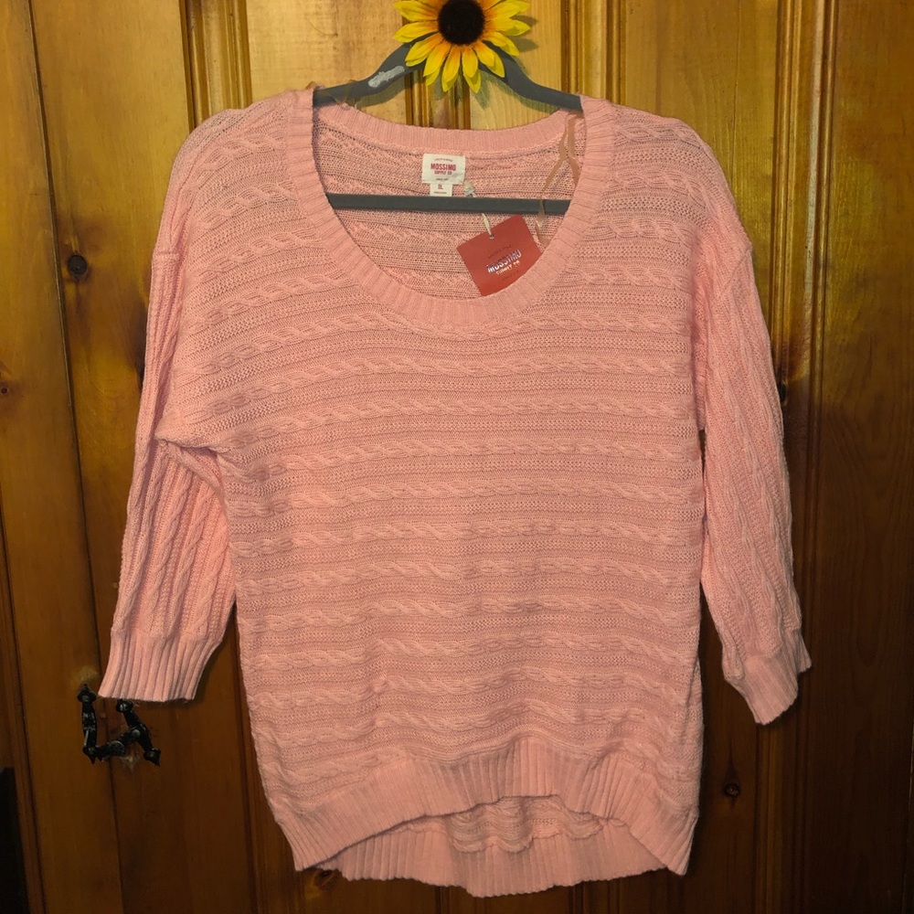 peach Colored sweater